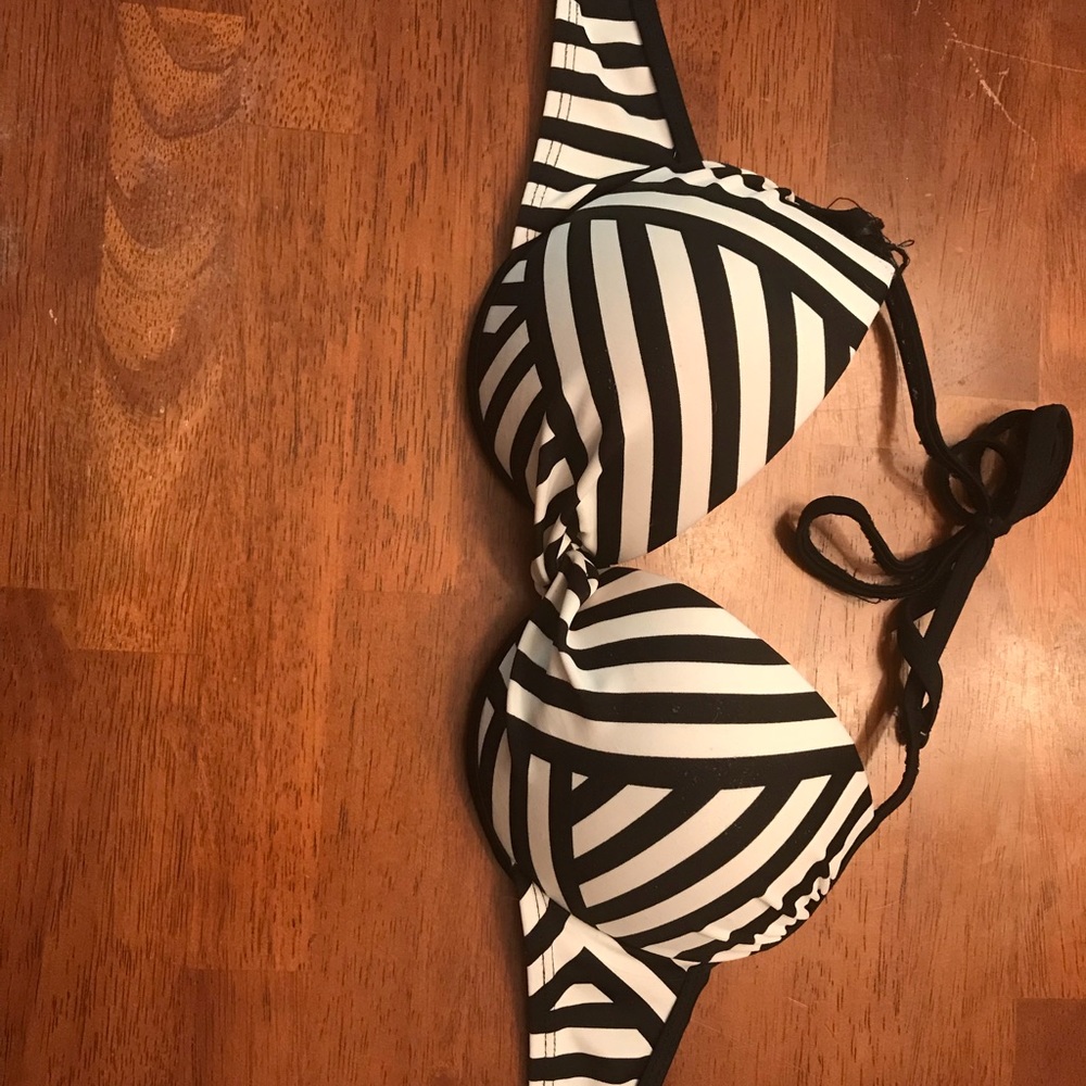 Bikini top black &white